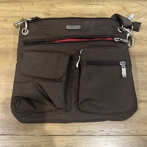 brown baggalini bag with red interior and brown strap